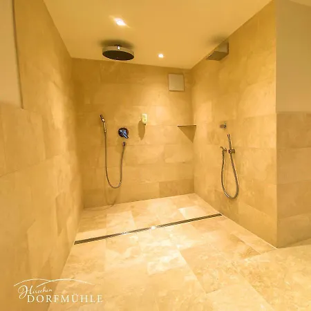 Hirschen-dorfmuehle בית הארחה