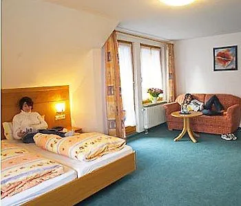 Hirschen-dorfmuehle בית הארחה